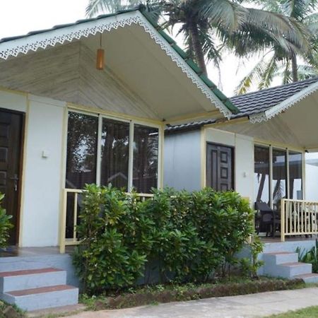 Hotel Molly'S Nest Mandrem Esterno foto